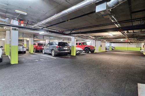 Stationnement - 103A-2355 Rue Du Barachois, Québec (Les Rivières), QC - Indoor Photo Showing Garage