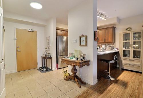 Hall d'entrée/Vestibule - 103A-2355 Rue Du Barachois, Québec (Les Rivières), QC - Indoor Photo Showing Other Room