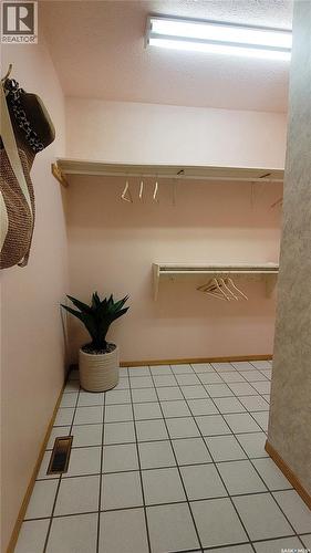 210 3Rd Street E, Vanscoy, SK - Indoor