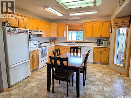 218 Ruby Drive, Coteau Rm No. 255, SK - Indoor Photo Showing Kitchen With Double Sink