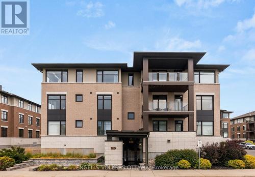 302 - 180 GUELPH PRIVATE  Ottawa, ON K2T 0J6