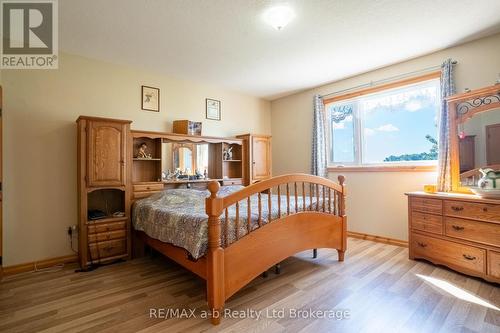 324500 Mount Elgin Road, South-West Oxford, ON - Indoor Photo Showing Bedroom