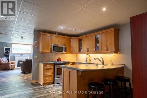 324500 Mount Elgin Road, South-West Oxford, ON - Indoor Photo Showing Kitchen
