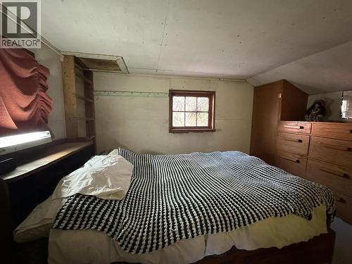 6390 Keithley Creek Road, Likely, BC - Indoor Photo Showing Bedroom