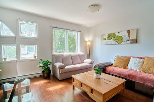 Salon - 387 Rue Collard, Alma, QC - Indoor Photo Showing Living Room