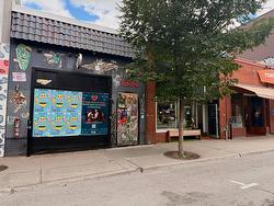 1834Z Av. du Mont-Royal E.  Montréal (Le Plateau-Mont-Royal), QC H2H 1J1