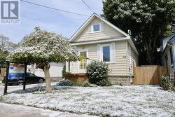 368 BUENA VISTA AVENUE  Oshawa (Mclaughlin), ON L1J 2M5