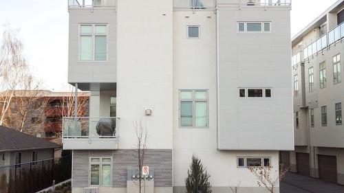 101-222 Lee Avenue, Penticton, BC - Outdoor With Exterior