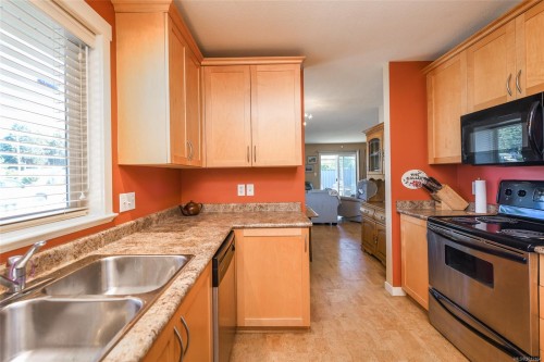 1-1050 8Th St, Courtenay, BC 