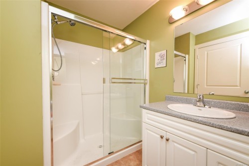 1-1050 8Th St, Courtenay, BC 