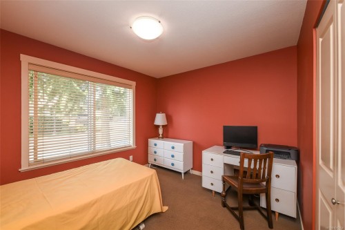 1-1050 8Th St, Courtenay, BC 