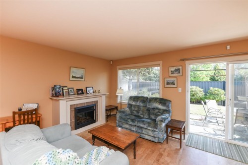 1-1050 8Th St, Courtenay, BC 