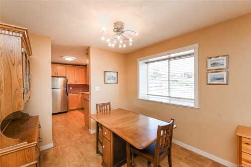 1-1050 8Th St, Courtenay, BC 