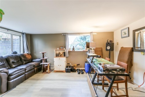 3480 Hammond Bay Rd, Nanaimo, BC 