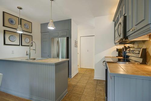Kitchen - 340 Ch. Des Épinettes, Piedmont, QC - Indoor Photo Showing Kitchen