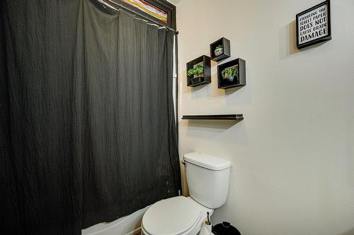 Salle de bains - 340 Ch. Des Épinettes, Piedmont, QC - Indoor Photo Showing Bathroom