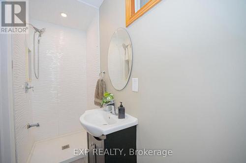 84 Wimbleton Crescent, Kitchener, ON - Indoor Photo Showing Bathroom