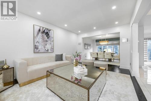 2163 Johnston Road, Ottawa, ON - Indoor Photo Showing Living Room
