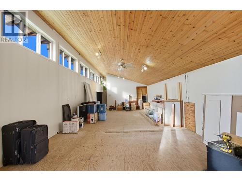 6391 Houseman Road, 100 Mile House, BC - Indoor Photo Showing Other Room