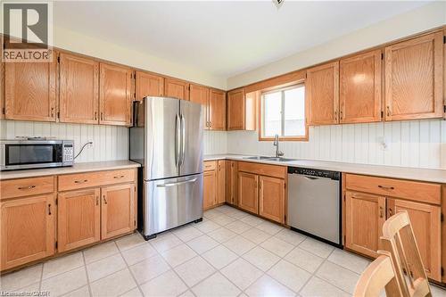 108 Jackpine Place, Waterloo, ON - Indoor Photo Showing Kitchen With Double Sink