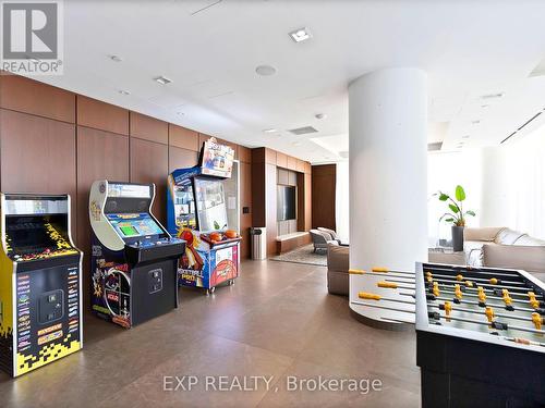 Unit 811 - 950 Portage Parkway, Vaughan, ON - Indoor Photo Showing Other Room