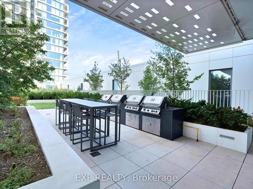 Unit 811 - 950 Portage Parkway, Vaughan, ON - Outdoor