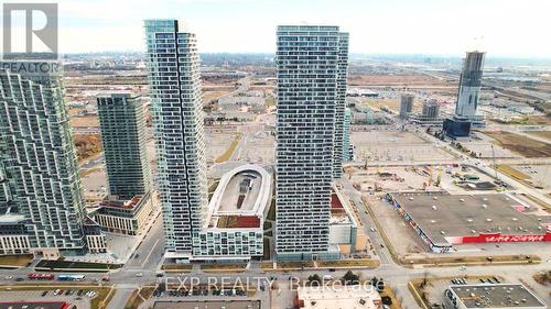 Unit 811 - 950 Portage Parkway, Vaughan, ON - Outdoor