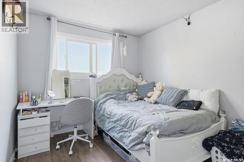 138-140 Clancy Drive, Saskatoon, SK - Indoor Photo Showing Bedroom