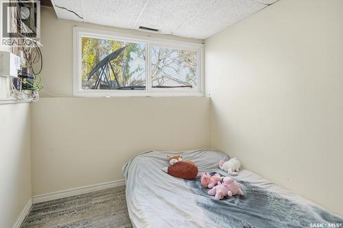 138-140 Clancy Drive, Saskatoon, SK - Indoor Photo Showing Bedroom