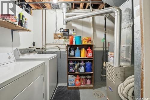 138-140 Clancy Drive, Saskatoon, SK - Indoor Photo Showing Laundry Room