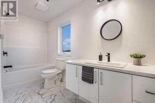 19 Rutile Street, Clarence-Rockland, ON - Indoor Photo Showing Bathroom