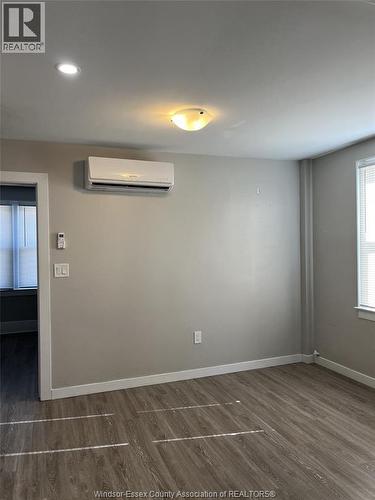 1739 Parent Avenue, Windsor, ON - Indoor Photo Showing Other Room