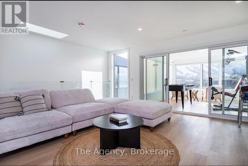 1,2,3 - 145 Kandahar Lane, Blue Mountains, ON - Indoor Photo Showing Living Room