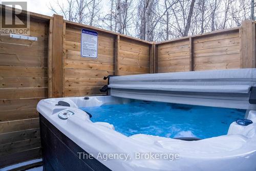 1,2,3 - 145 Kandahar Lane, Blue Mountains, ON - Outdoor With Exterior