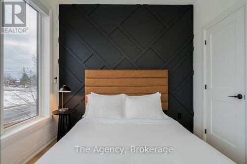 1,2,3 - 145 Kandahar Lane, Blue Mountains, ON - Indoor Photo Showing Bedroom