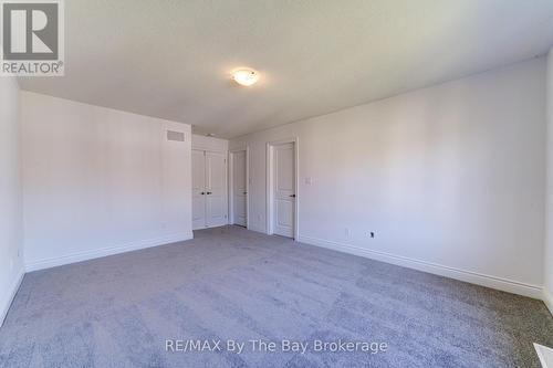 39 Lisa Street, Wasaga Beach, ON - Indoor Photo Showing Other Room