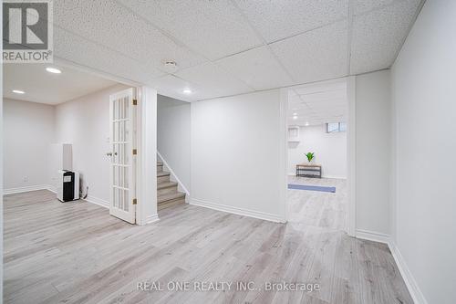 250 Belvenia Road, Burlington, ON - Indoor