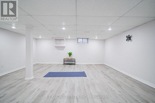 250 Belvenia Road, Burlington, ON - Indoor