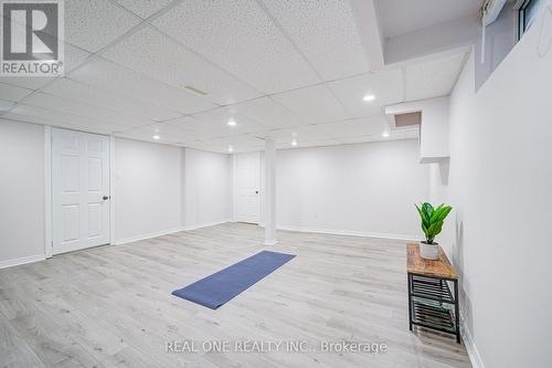 250 Belvenia Road, Burlington, ON - Indoor