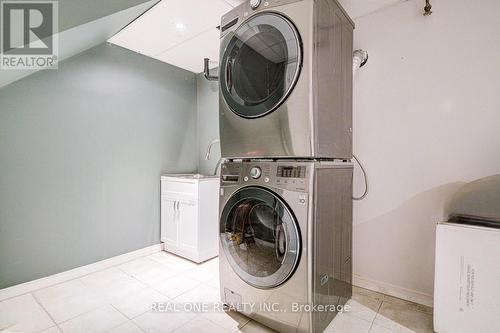 250 Belvenia Road, Burlington, ON - Indoor Photo Showing Laundry Room