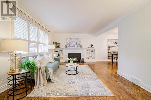 250 Belvenia Road, Burlington, ON - Indoor Photo Showing Living Room With Fireplace