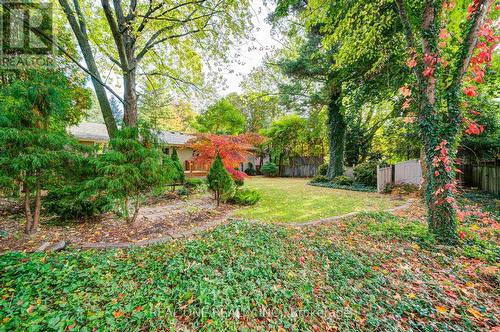 250 Belvenia Road, Burlington, ON - Outdoor