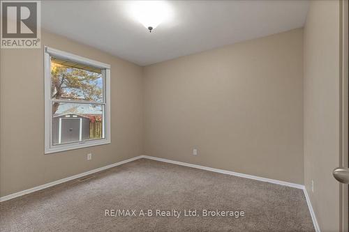 86 Windemere Crescent, Stratford, ON - Indoor Photo Showing Other Room