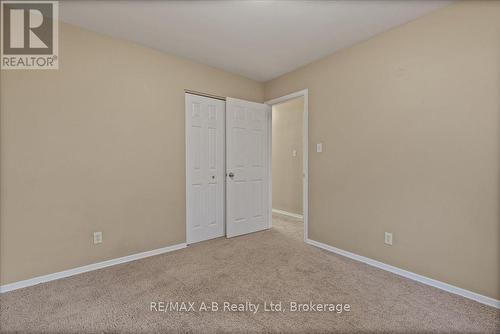 86 Windemere Crescent, Stratford, ON - Indoor Photo Showing Other Room