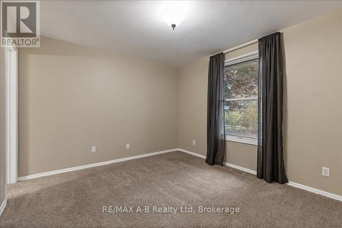 86 Windemere Crescent, Stratford, ON - Indoor Photo Showing Other Room