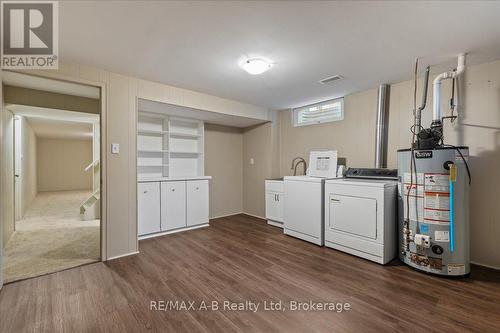 86 Windemere Crescent, Stratford, ON - Indoor Photo Showing Laundry Room