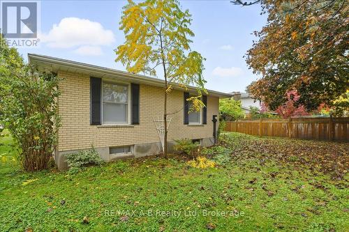 86 Windemere Crescent, Stratford, ON - Outdoor