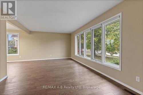 86 Windemere Crescent, Stratford, ON - Indoor Photo Showing Other Room