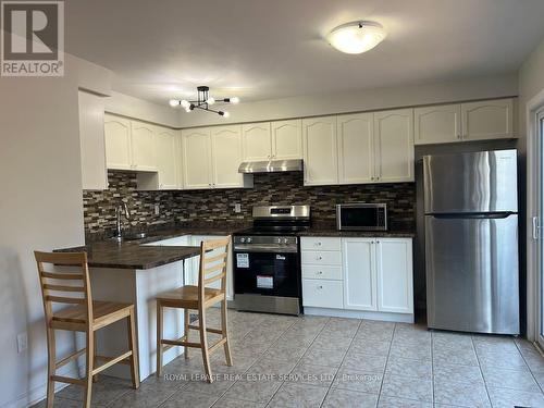19 Callander Crescent, New Tecumseth, ON - Indoor Photo Showing Kitchen With Stainless Steel Kitchen