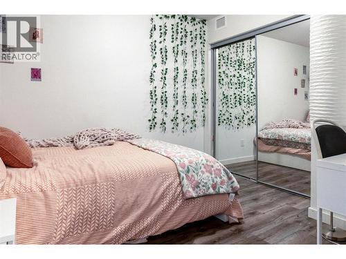 655 Academy Way Unit# 121, Kelowna, BC - Indoor Photo Showing Bedroom